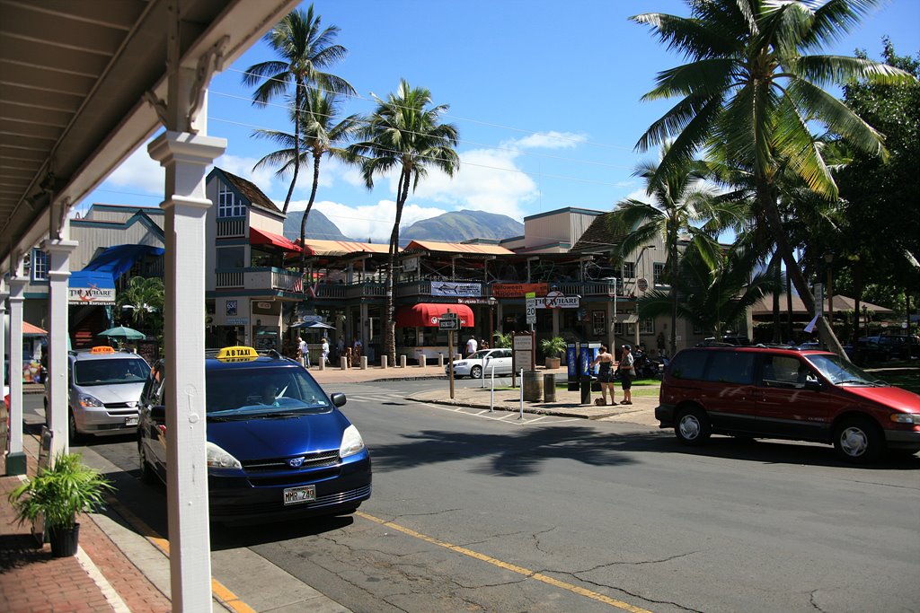 lahaina-hawaii-small-town-main-streets