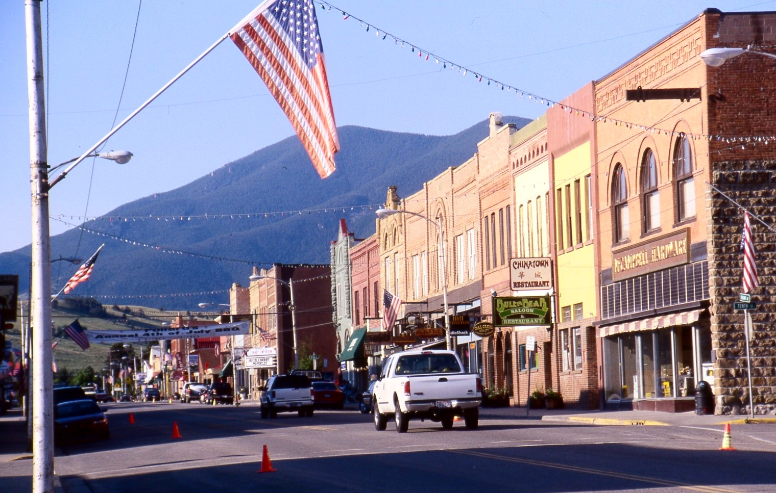 red-lodge-montana-small-town-main-streets