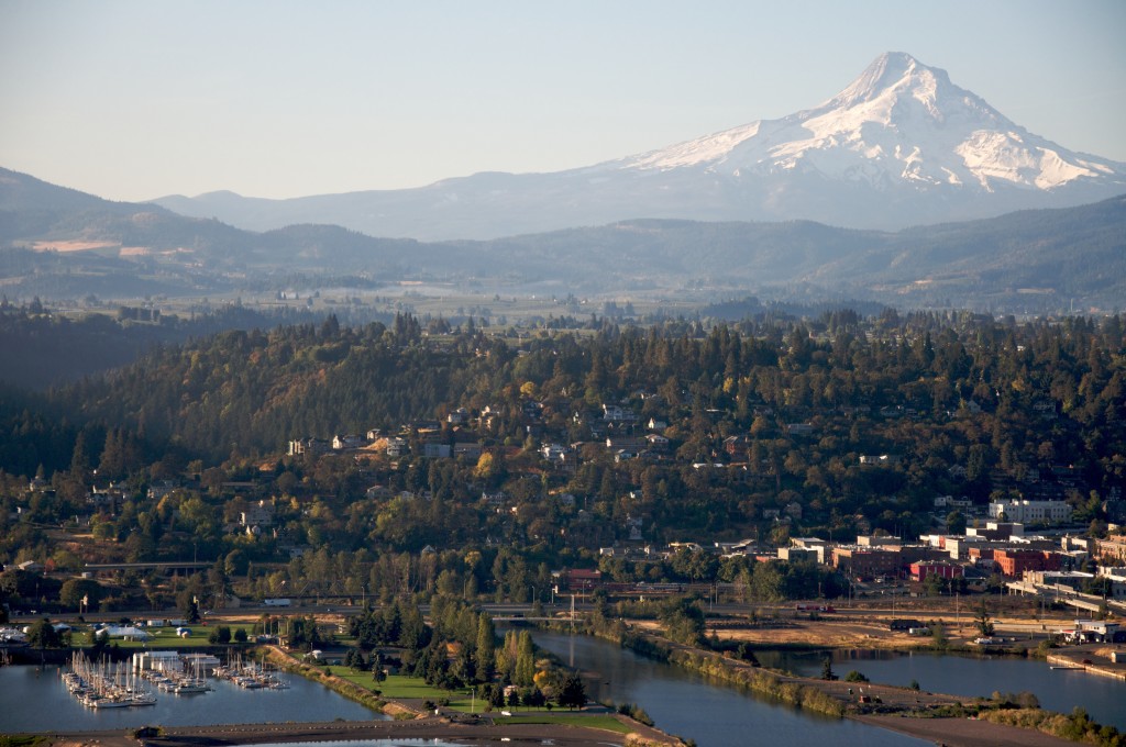 hood-river-oregon-small-town-natural-lovers