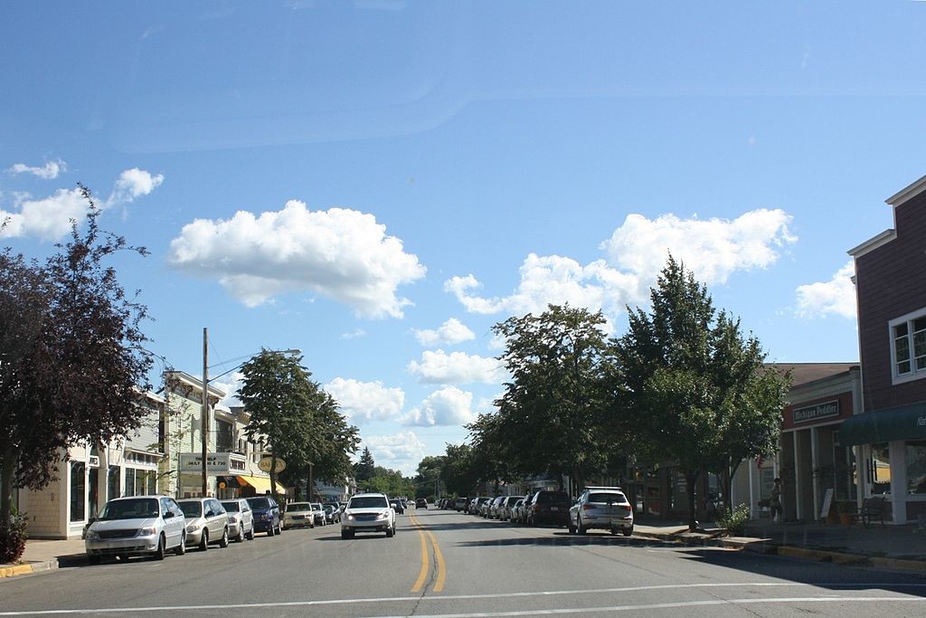 suttons-baby-michigan-small-town-wine-lovers